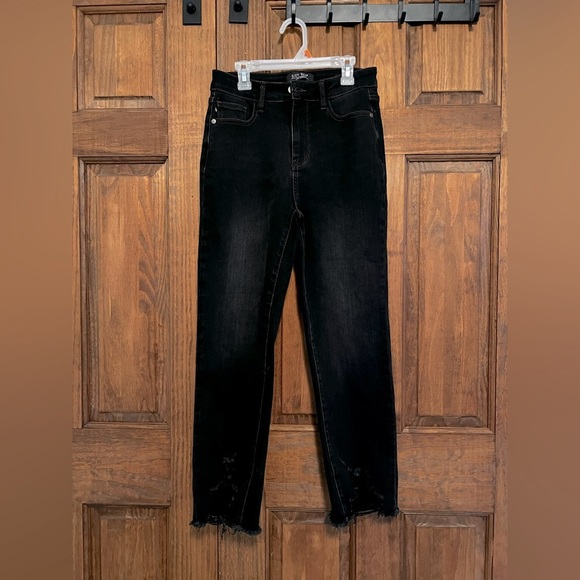 Judy Blue Black Cropped Straight Leg Denim Distressed High Rise Size 27 - Picture 1 of 8